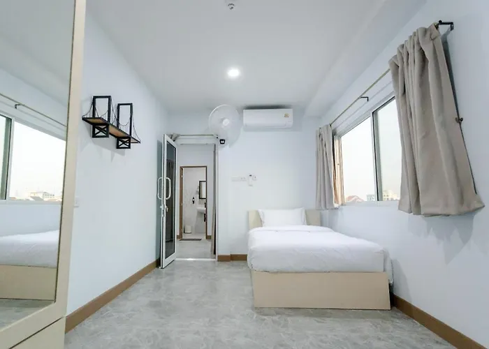Rama Residency Sukhumvit Apartment *